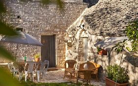 Trulli E Masseria Ianella